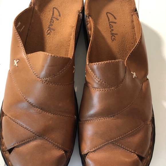 Clarks Shoes - Clarks ladies size 8M brown mule slip on shoes.